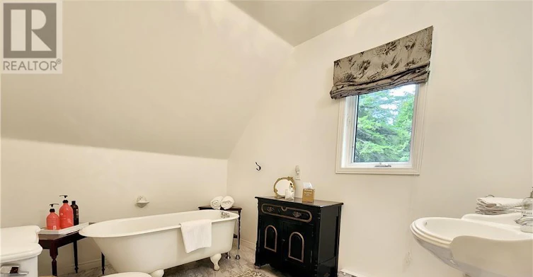 303 Isthmus Bay Road, Northern Bruce Peninsula, ON, N0H 1W0 - 26