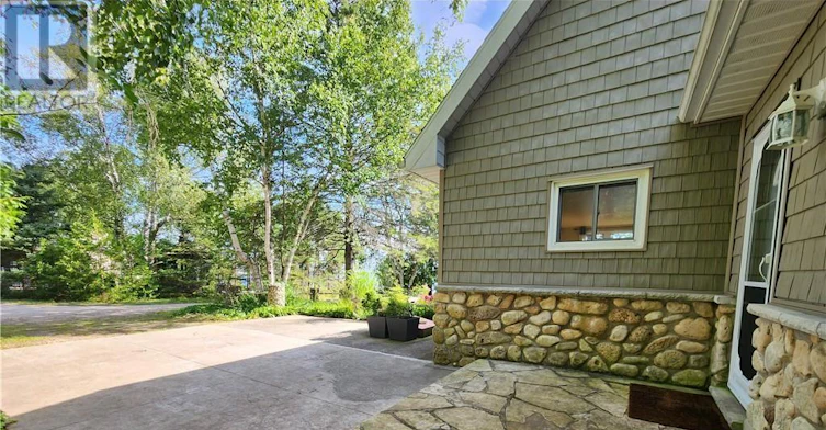 303 Isthmus Bay Road, Northern Bruce Peninsula, ON, N0H 1W0 - 8