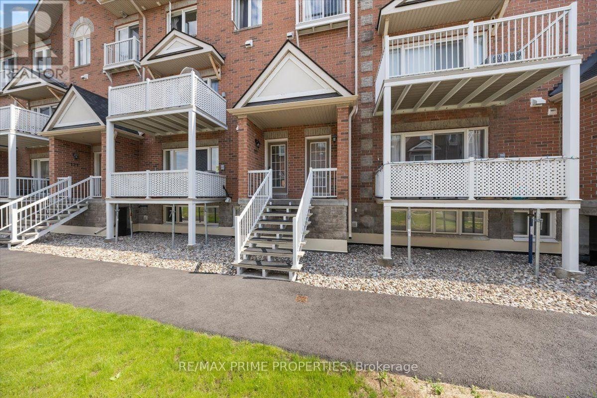 117-3265 St Joseph Boulevard, Ottawa, ON, K1E 3Y2