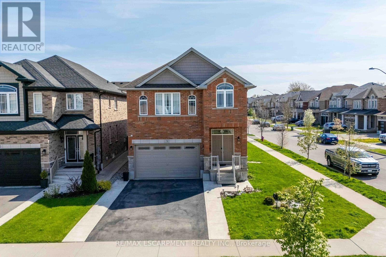 3 Narbonne Crescent, Hamilton, ON, L8J 1P0