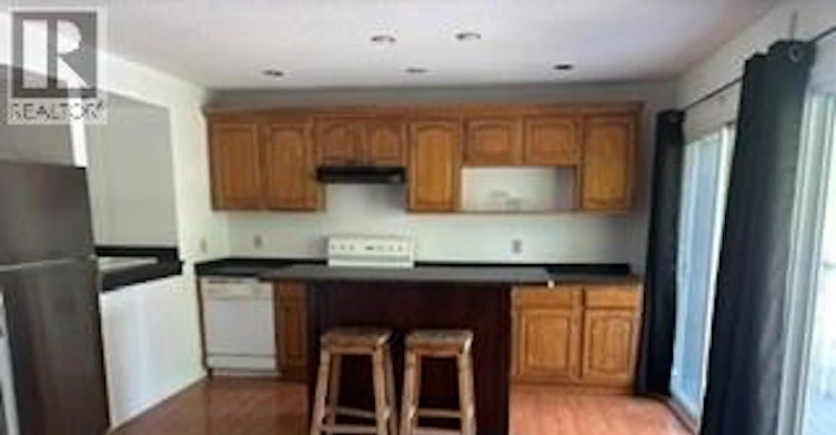2-747 Chatham Street, Windsor, ON, N9A 2X6 - 2