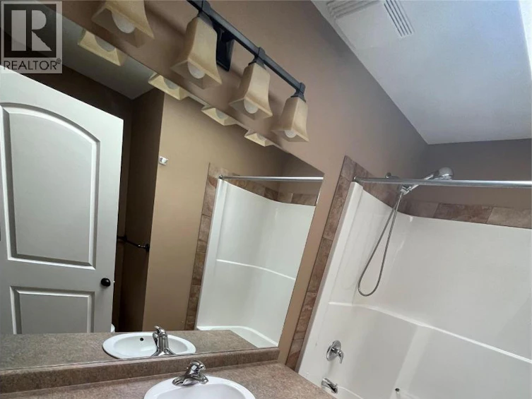 2034 Rosewood Court, West Kelowna, BC, V1Z 4B5 - 34