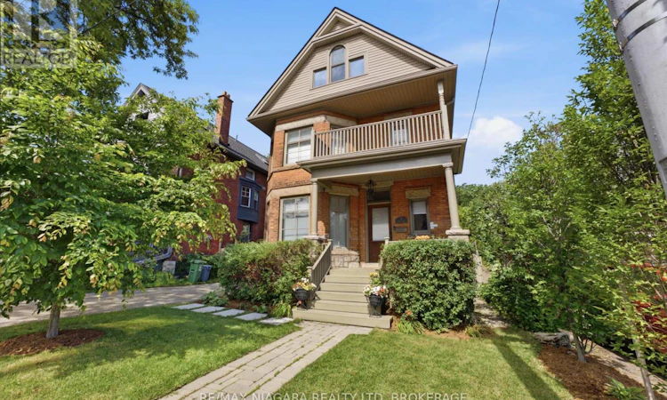 2 Cottage Avenue