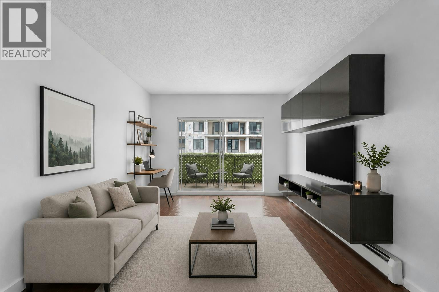 304-827 W 16th Street, North Vancouver, BC, V7P 1R2