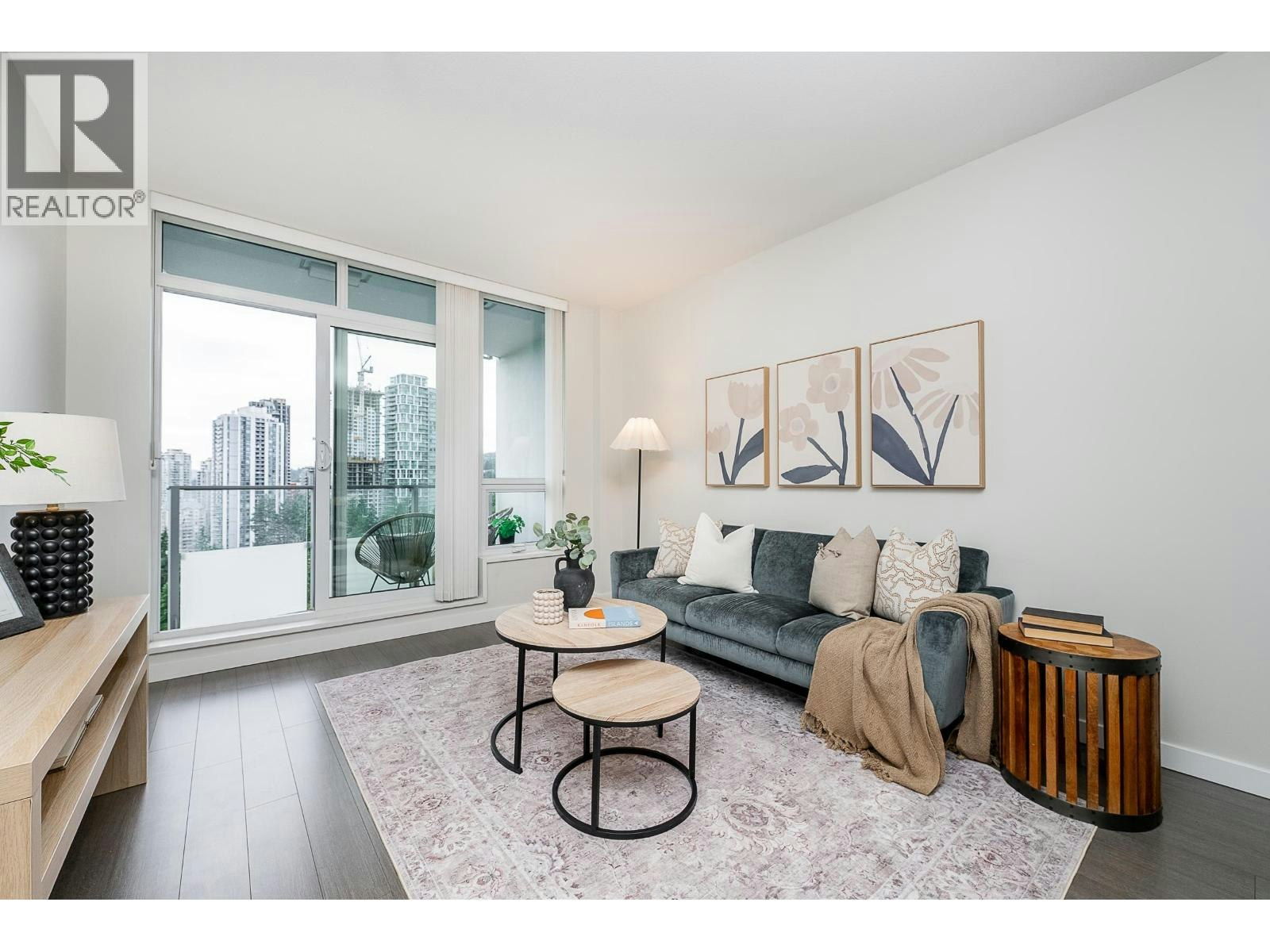 2207-3093 Windsor Gate, Coquitlam, BC, V3B 0N2