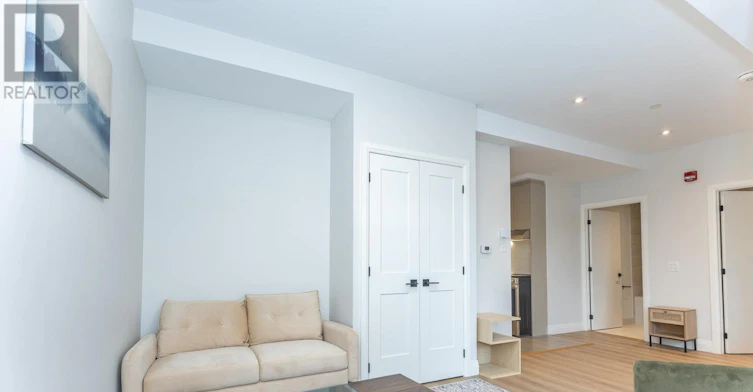 202-1000 Bathurst Street, Toronto, ON, M5R 3G7 - 9
