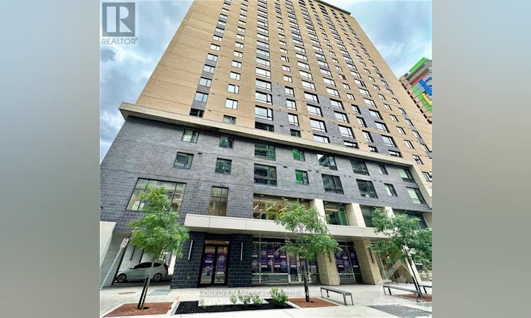 1610-105 Champagne Avenue