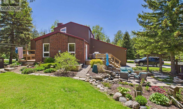 40 Eastwood Crescent