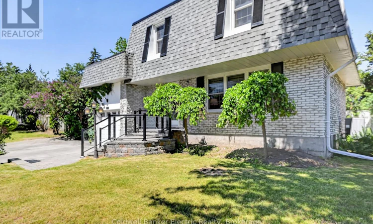 197 Patricia Crescent