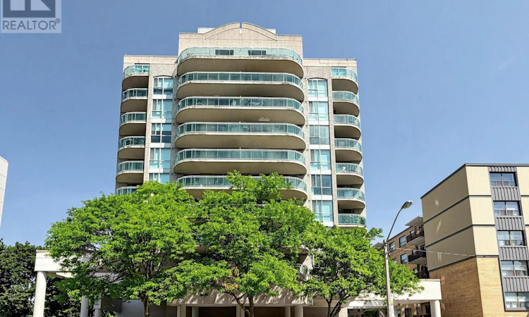203-398 Eglinton Avenue