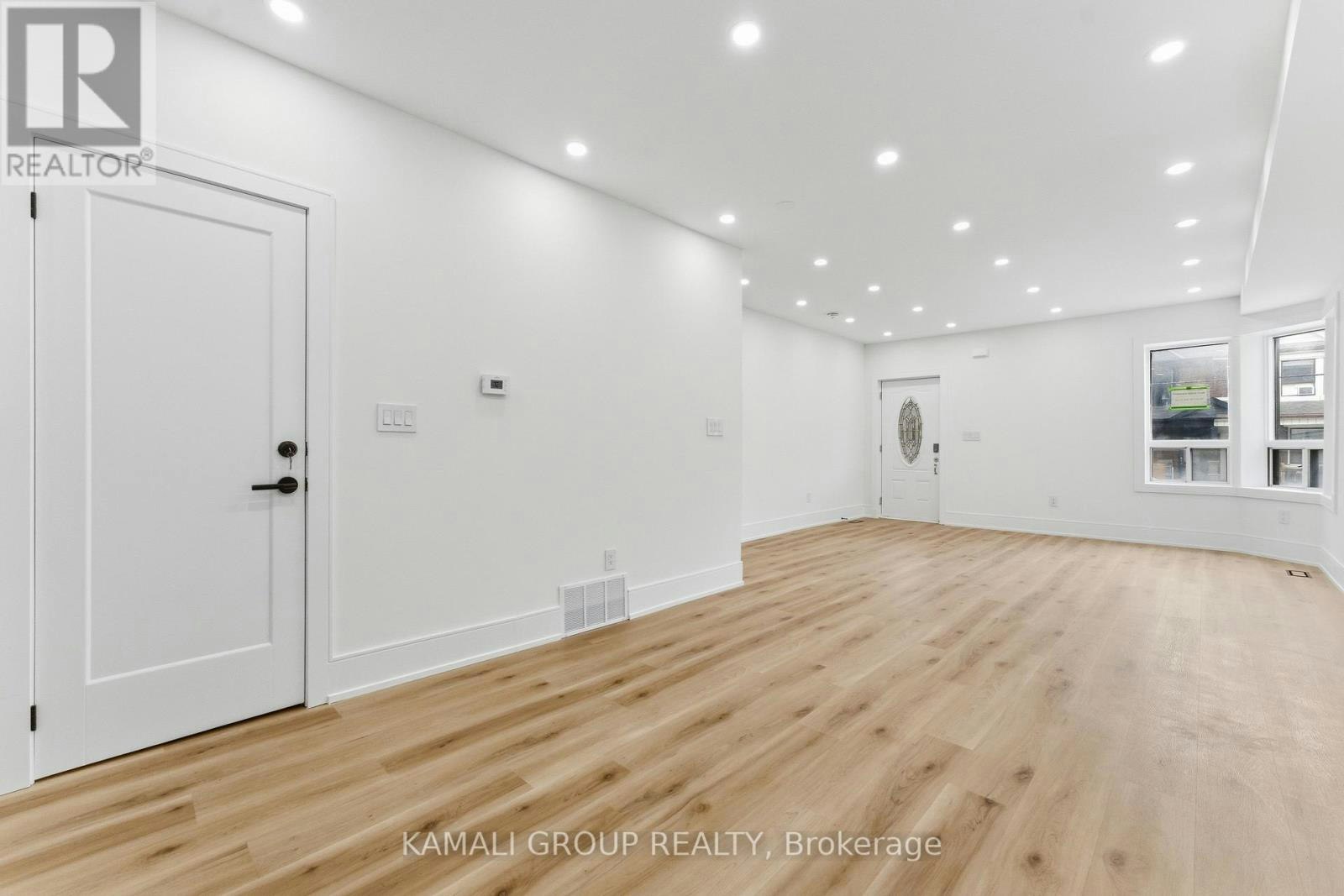 MAIN & UPPER-154 Wallace Avenue, Toronto, ON, M6H 1V2 - 11