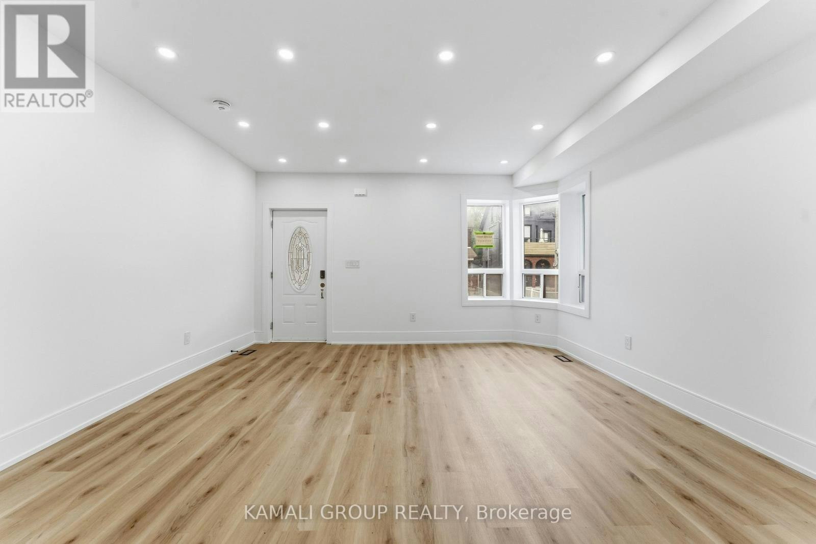 MAIN & UPPER-154 Wallace Avenue, Toronto, ON, M6H 1V2 - 4