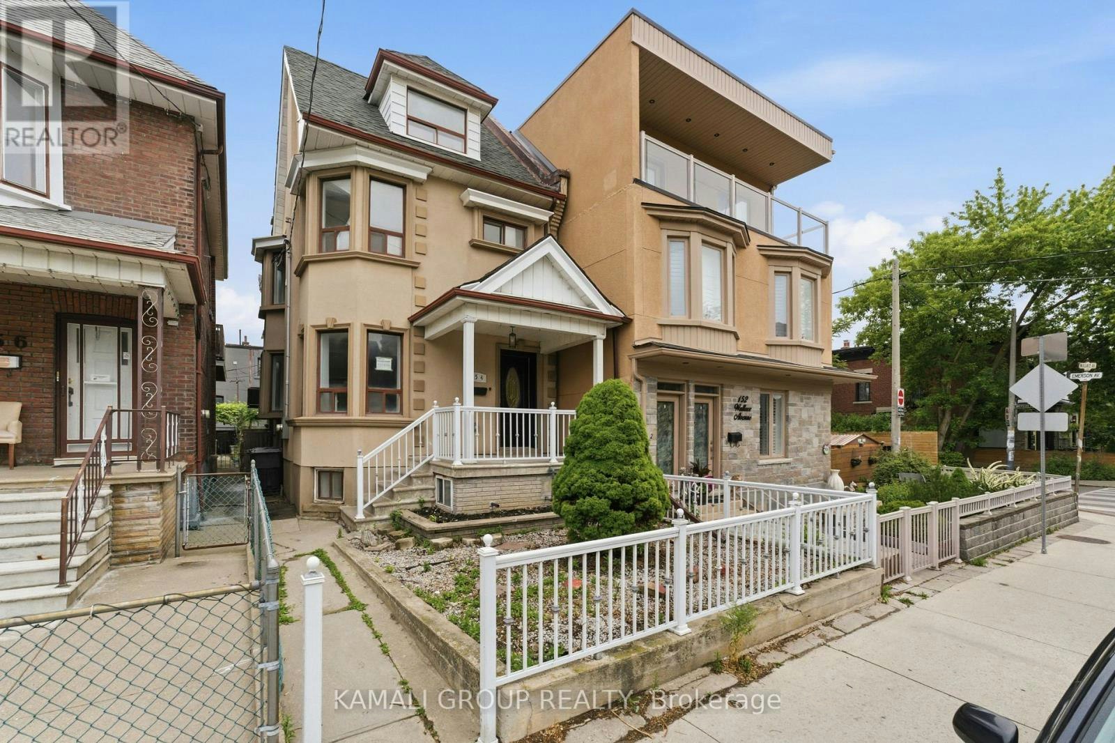 MAIN & UPPER-154 Wallace Avenue, Toronto, ON, M6H 1V2 - 26