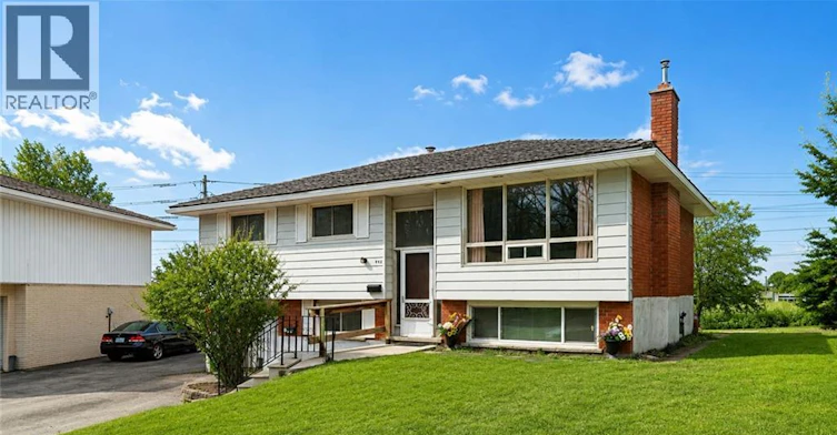 B-442 Blythwood Place, Waterloo, ON, N2L 4A3