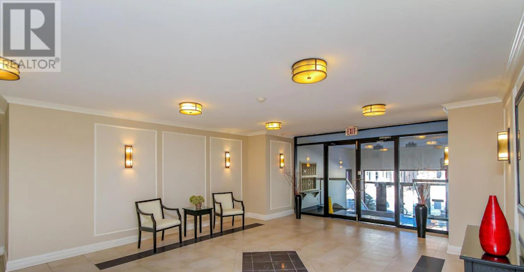 201-222 Bruyere Street, Ottawa, ON, K1N 5E3 - 2