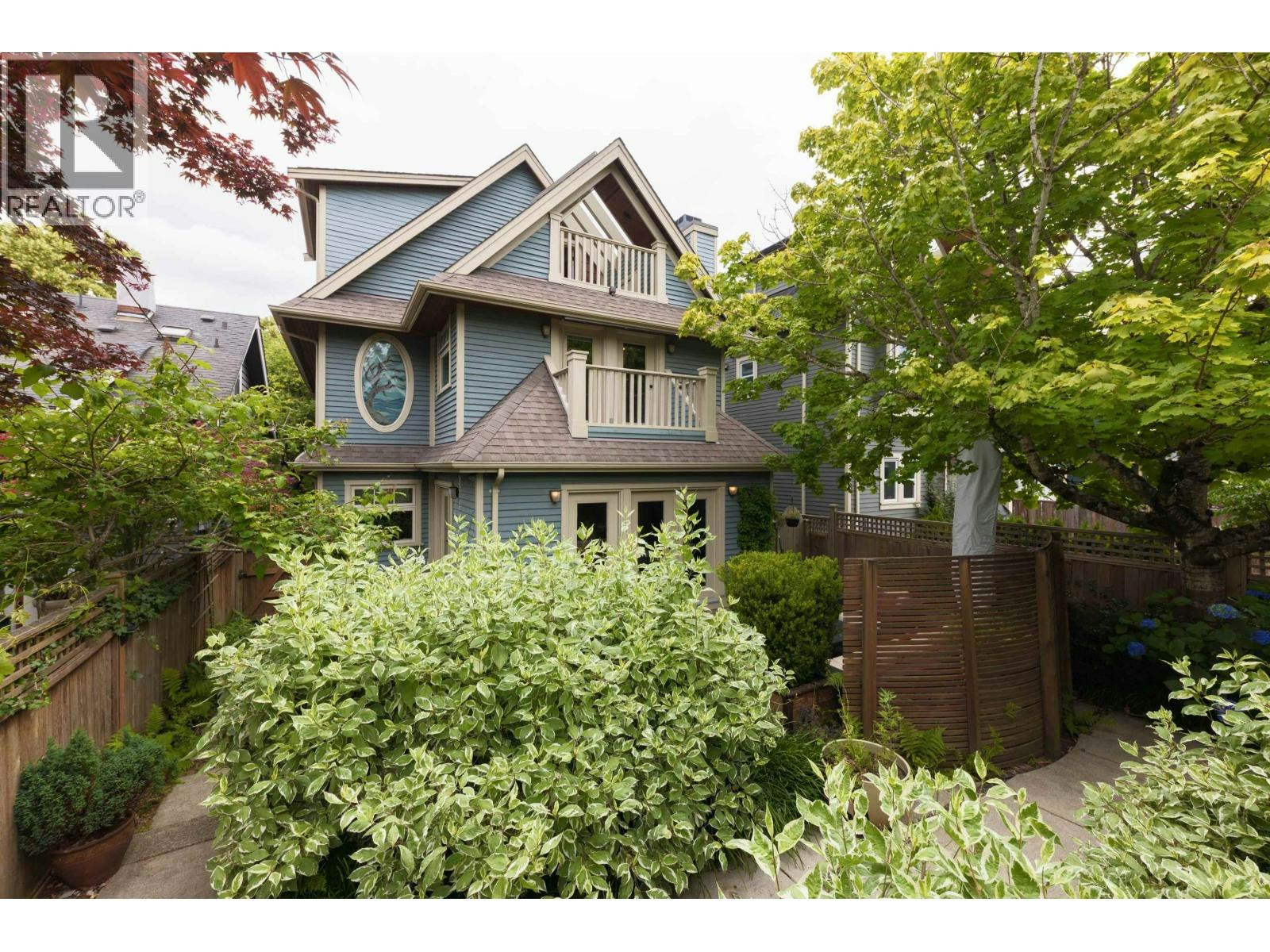 850 E 10th Avenue, Vancouver, BC, V5T 2B1