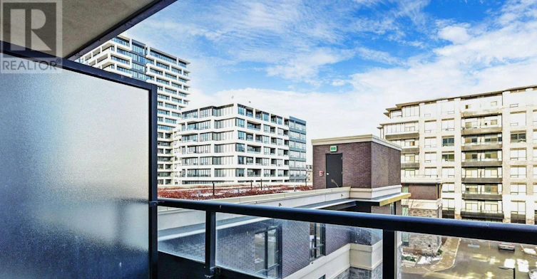 528-15 Water Walk Drive, Markham, ON, L6G 0G2 - 18