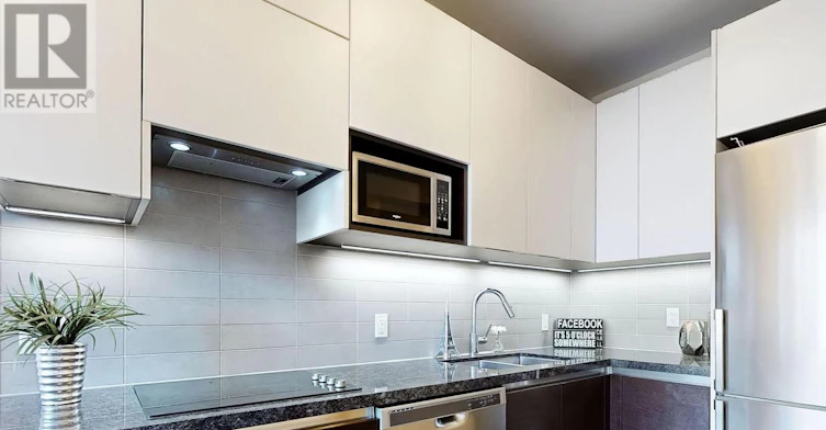 528-15 Water Walk Drive, Markham, ON, L6G 0G2 - 10
