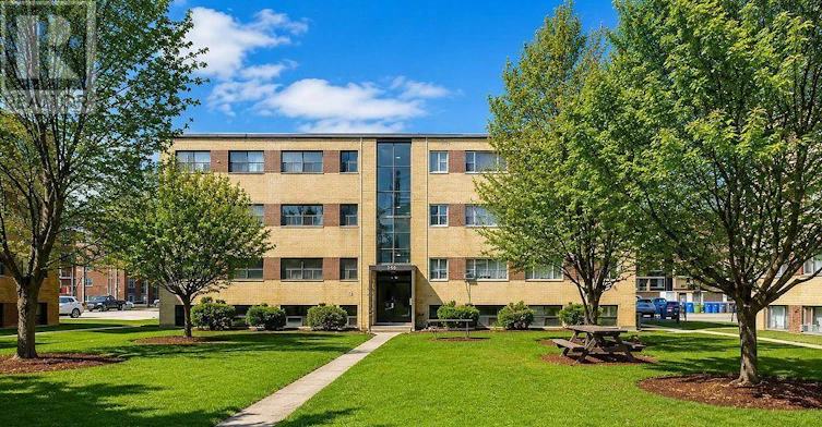 4-799 Robinson Street, Burlington, ON, L7R 2L4