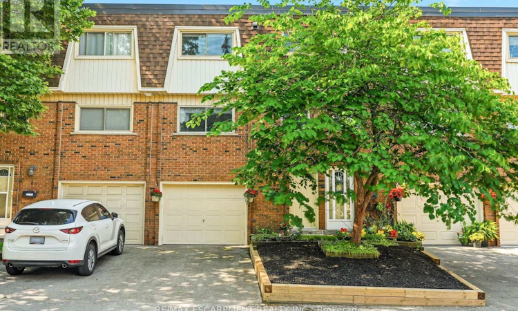 2-125 Bonaventure Drive