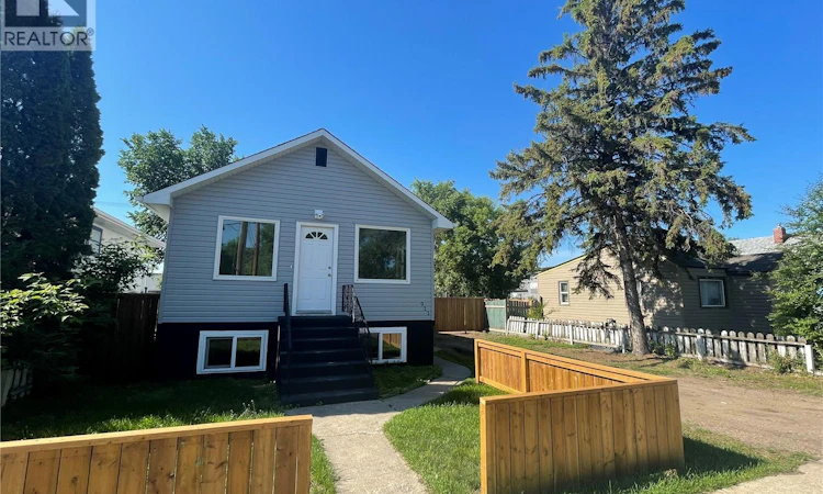 911 23rd Street W