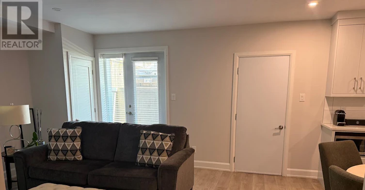 B-65 Chestnut Street W, Ottawa, ON, K1S 0Z9 - 12