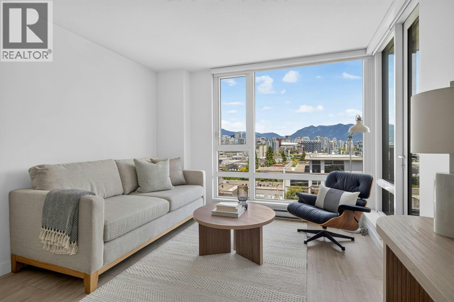 707-238 W Broadway, Vancouver, BC, V5Y 0L2