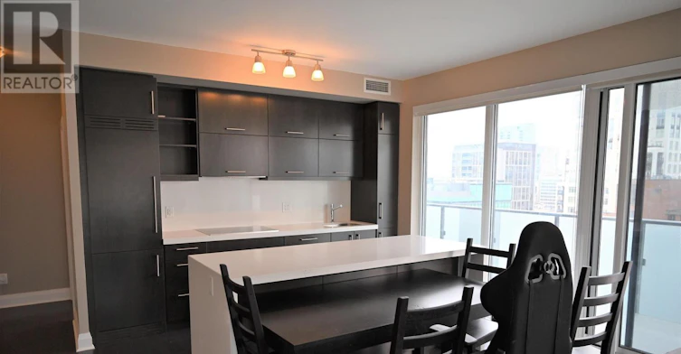 2210-1080 Bay Street, Toronto, ON, M5S 0A5 - 7
