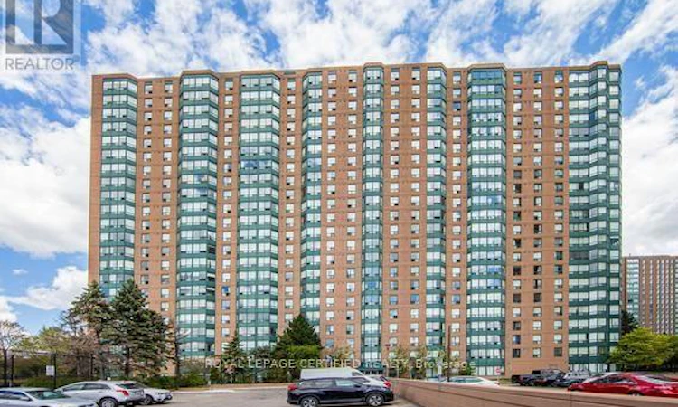 1605-135 Hillcrest Avenue