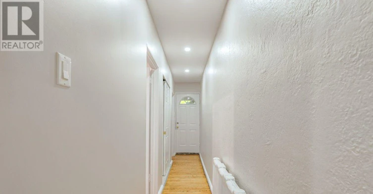 LOWER-16 Acacia Road, Toronto, ON, M4S 2K4 - 9