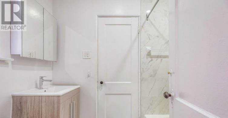 LOWER-16 Acacia Road, Toronto, ON, M4S 2K4 - 14