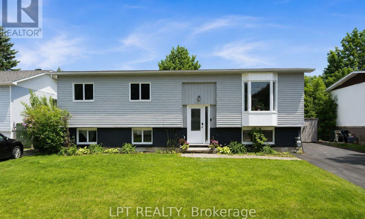 34 Fringewood Drive