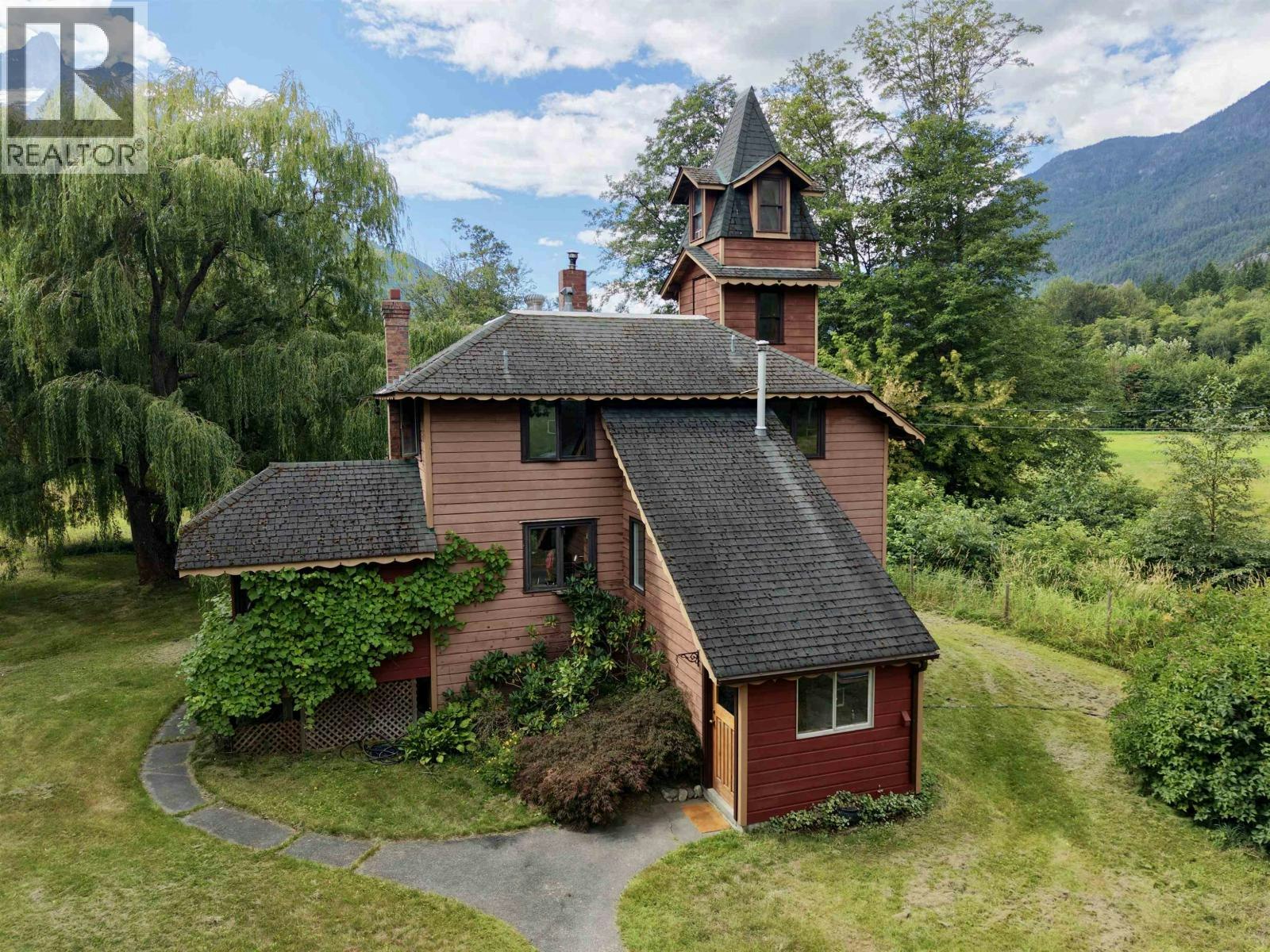 4233 Mackenzie 20 Highway, Bella Coola, BC, V0T 1H0