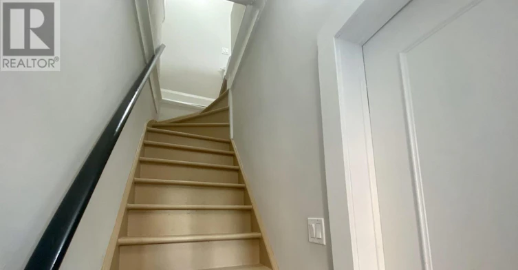 E-341 St Clair Avenue W, Toronto, ON, M5P 1N3 - 10