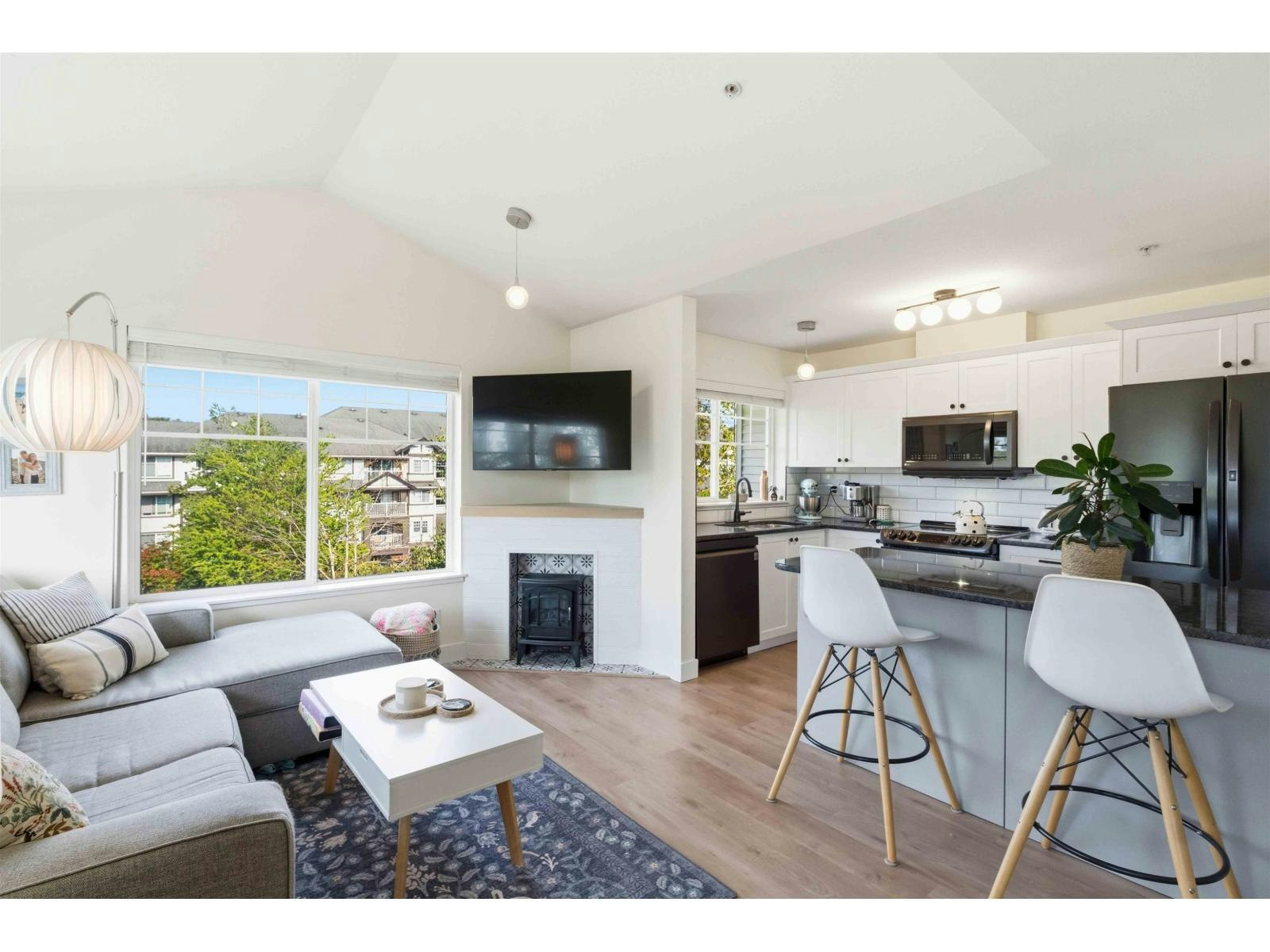 410-19340 65 Avenue, Surrey, BC, V4N 0A3