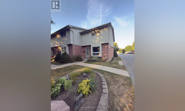 70-226 Highview Avenue W