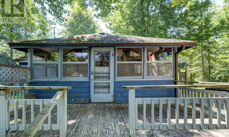 1713 Shore Lane