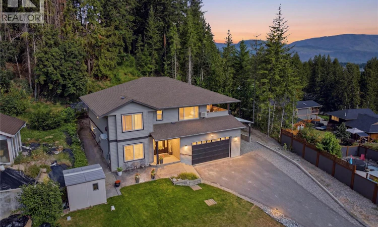 2529 Parkdale Place