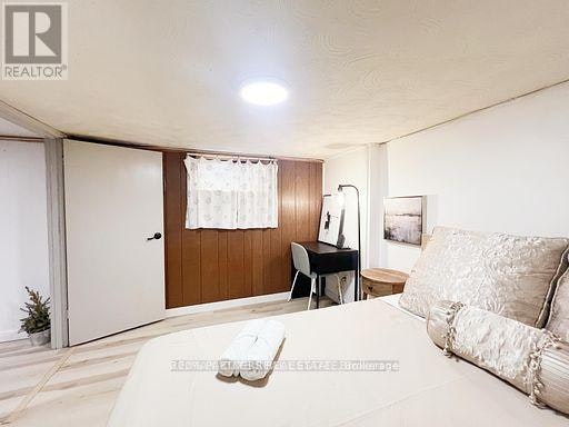 299 Robina Avenue, Toronto, ON, M6C 3Z2 - 21
