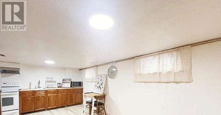 299 Robina Avenue, Toronto, ON, M6C 3Z2 - 19
