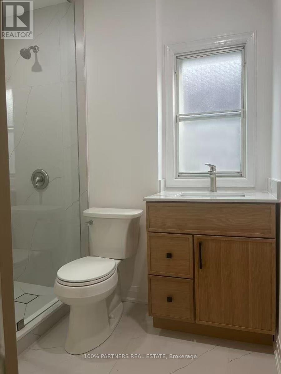 UPPER-299 Robina Avenue E, Toronto, ON, M6C 3Z2 - 7