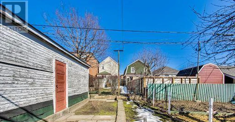 UPPER-299 Robina Avenue E, Toronto, ON, M6C 3Z2 - 16