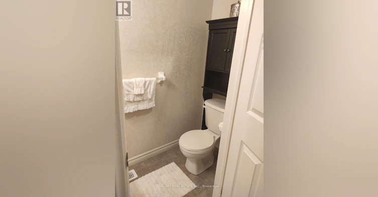 1058 Lexington Circle, Windsor, ON, N8S 4T3 - 4