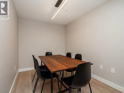 112-3038 St. George Street - 5