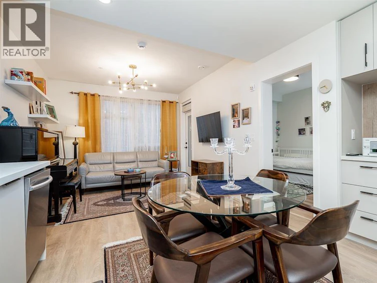 112-3038 St. George Street, Port Moody, BC, V3H 0L3