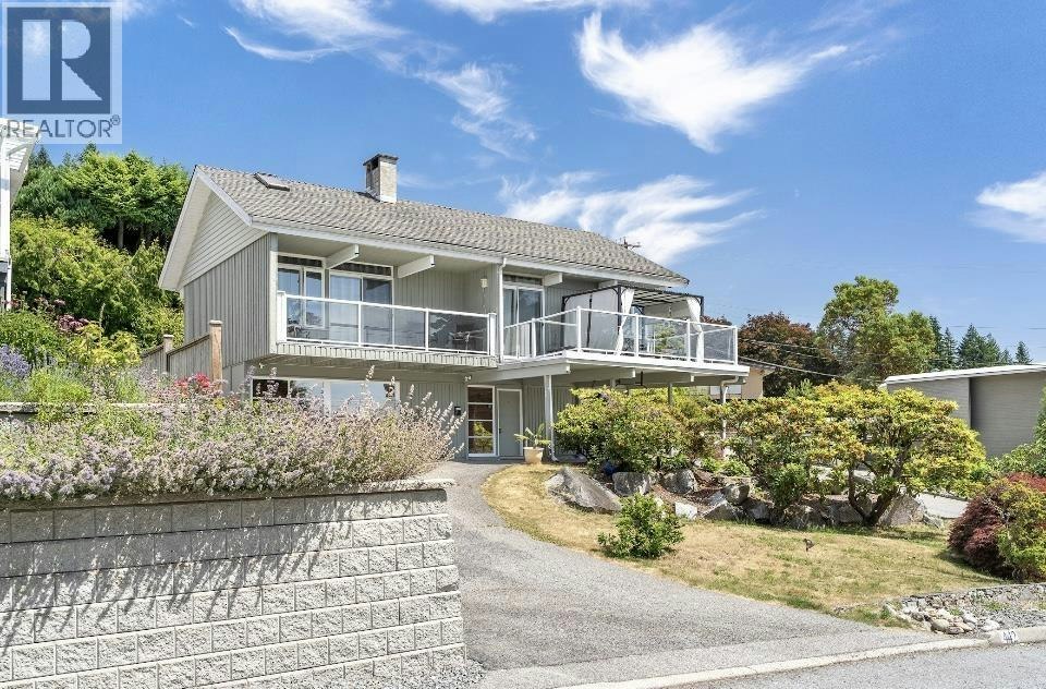442 Monteray Avenue, North Vancouver, BC, V7N 3G2