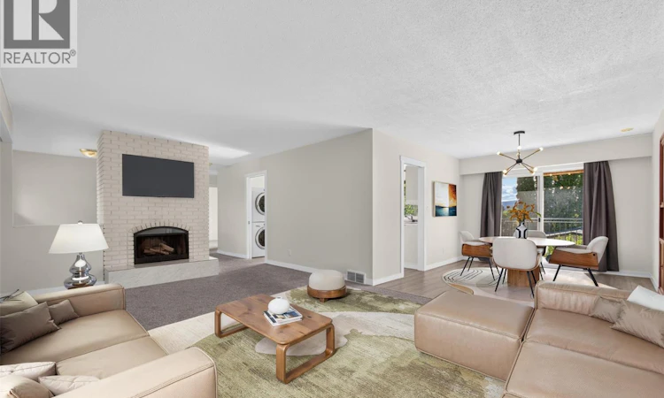 2220 Thacker Drive