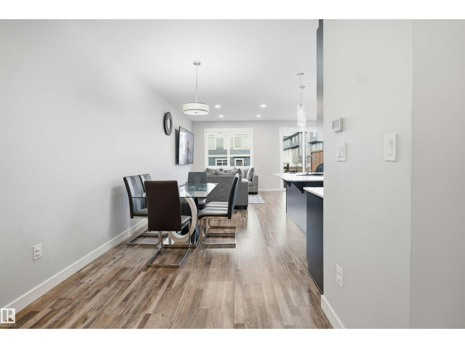 2284 Chokecherry Cl SW - 5