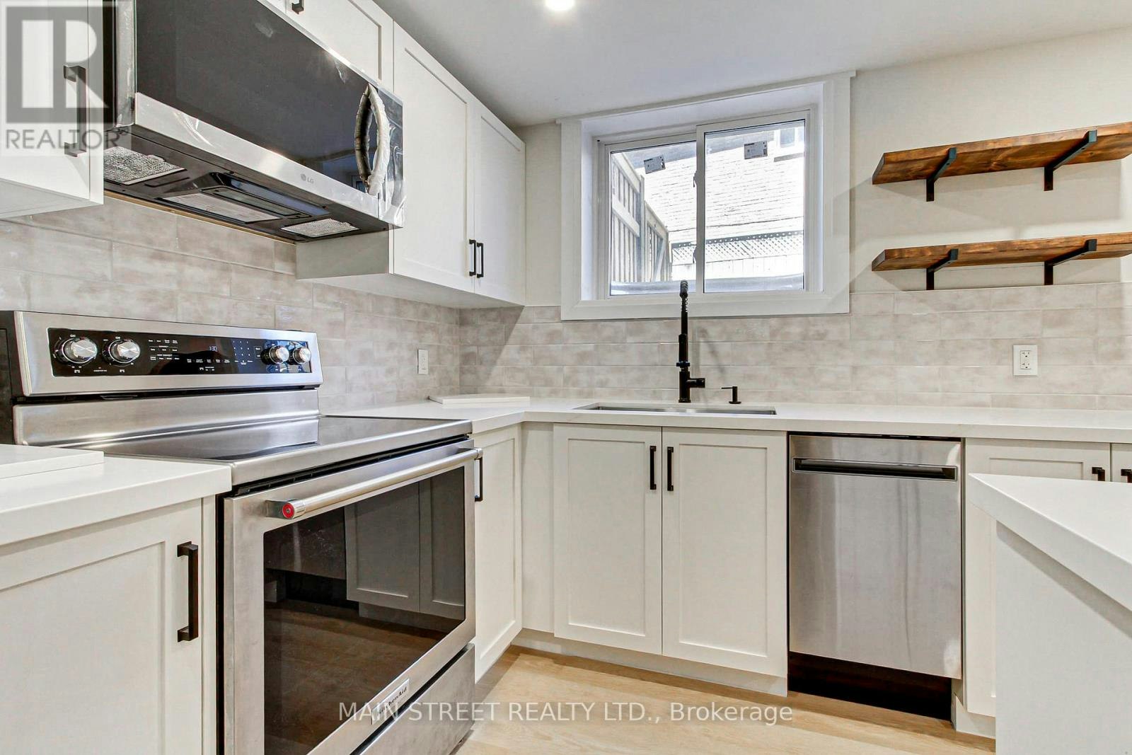 B-4 Carrington Place, Bradford West Gwillimbury, ON, L3Z 2V3 - 7