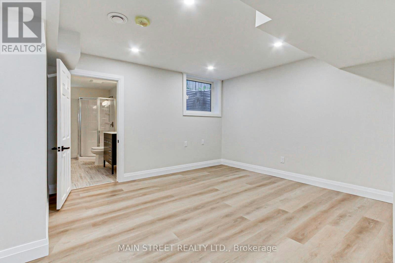 B-4 Carrington Place, Bradford West Gwillimbury, ON, L3Z 2V3 - 17